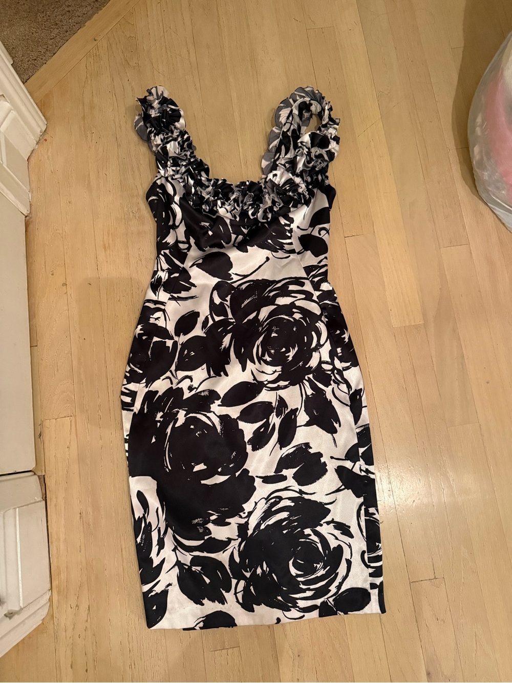White House Black Market Black & White Floral Midi Sheath Dress